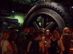 SANY0566 Großes Schwungrad in der Maschinenhalle
