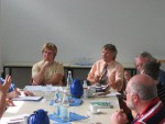 Kultusministerin Dorothea Henzler mit Schulleiter Friedrich Bell bei den  Planungsgesprächen zum GRS-Rettungsschirm